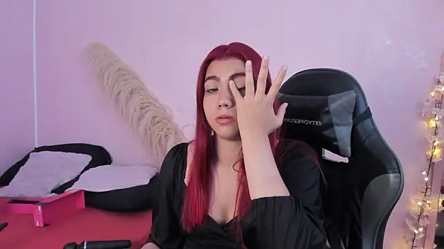 Siena_fox Adlı Modelin Canlı XXX Sohbeti