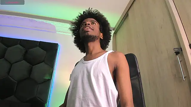 AllexJacob's Live XXX Chat