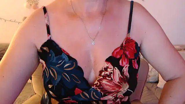 Chatroom XXX en direct de YourfantasyGiuly
