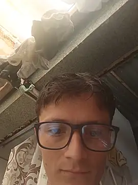 Chat XXX ao vivo de Davitfitnosuke