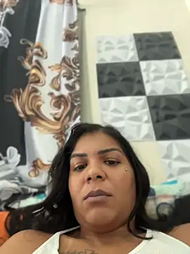 Chat +18 de Indiazinhax ao vivo