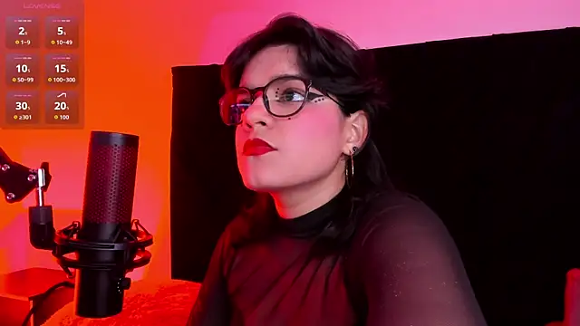 Chat XXX en directo de Valeriekay__