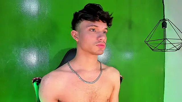 Živý XXX chat alexgod-