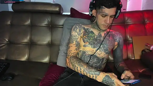 jhonny__ackerman Live XXX Chat