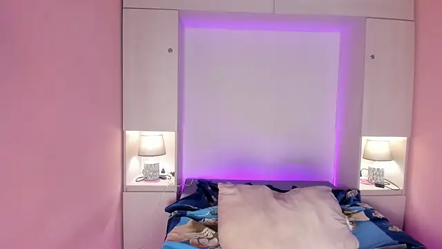 TaylorBloom's Live XXX Chat