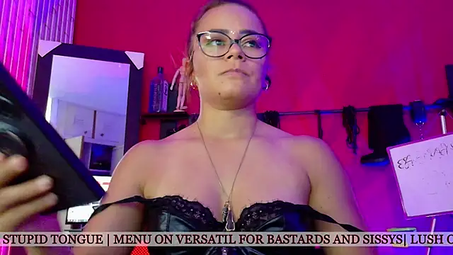 Chatroom XXX en direct de MistressSlut1