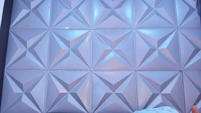 BustyGlow's Live XXX Chat