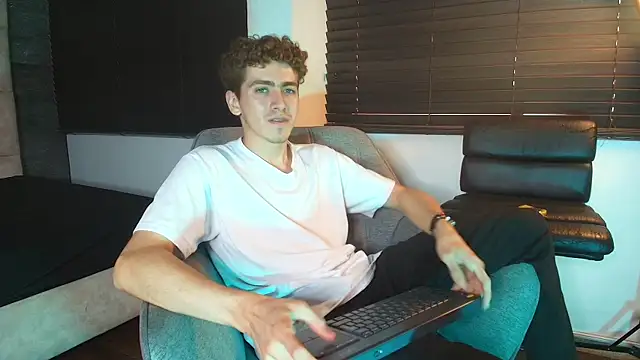 Tyler_Mcreyn Webbikameraesitys