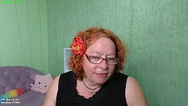 Chat XXX ao vivo de Fara_Flutte