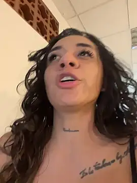 Chat XXX en directo de SinSirenXXX