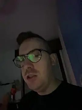 Chat +18 de Elian-Luca ao vivo