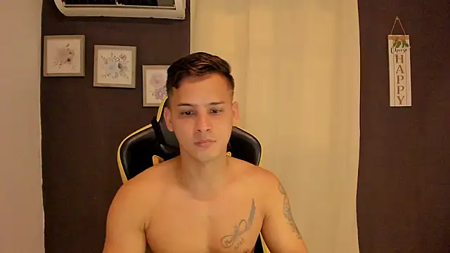 sexy_andres01: διαδικτυακό σόου στην κάμερα