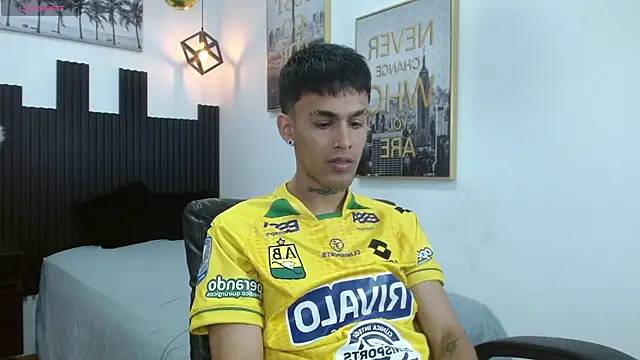 Duncan_brown élő XXX-chatje