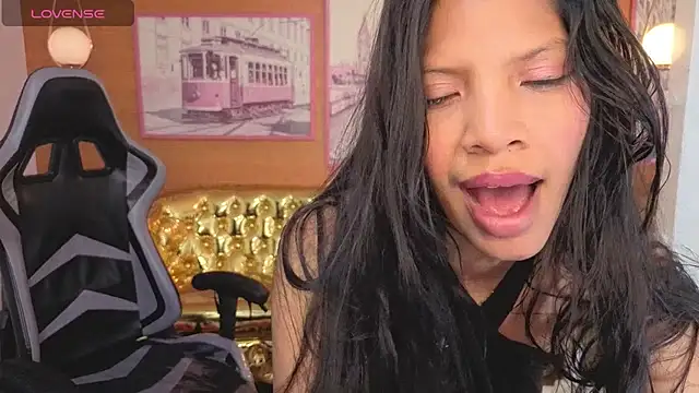 emily_smith_t live XXX chat