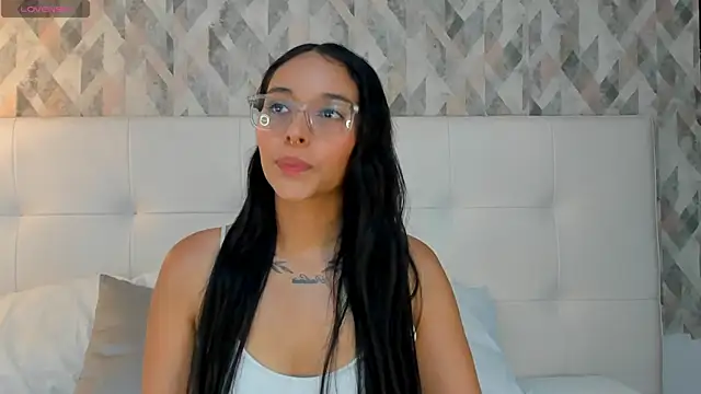Roseaurora's Live XXX Chat