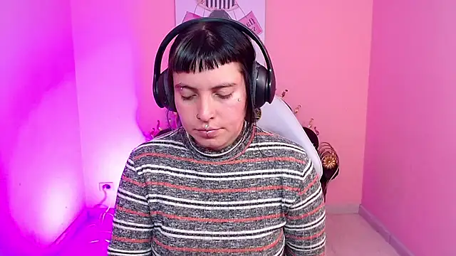 _sofia_smth_xx: онлайн-секс-чат