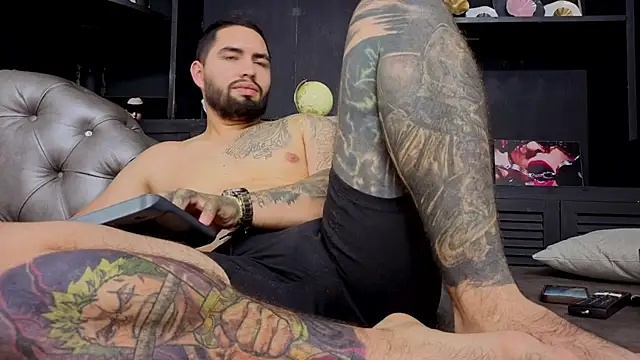 matteosantos' Live XXX Chat