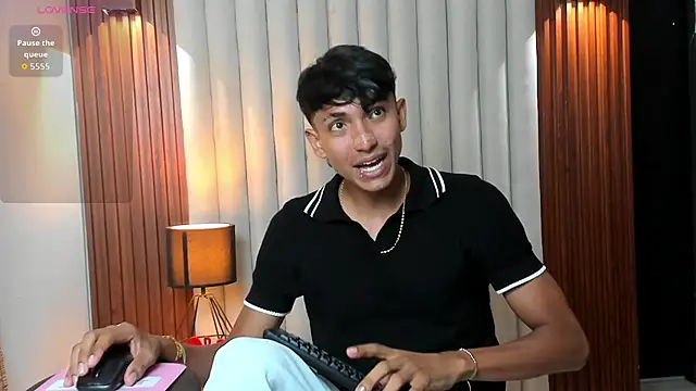 myke_tucker live XXX chat