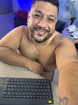 jacoob_woods: διαδικτυακό σόου στην κάμερα