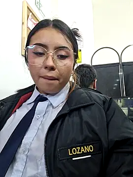 Chat +18 de Angela__05 ao vivo