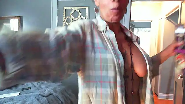 Czat XXX na żywo – CeceilaMoon