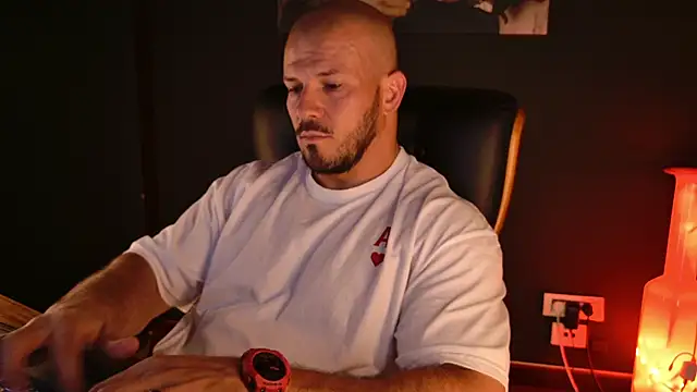 AngeloEric – Naživo XXX chat