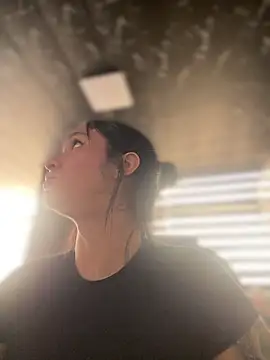 Isabella-Teen 现场XXX聊天