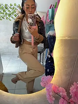 IsabellaMariet Obrolan Langsung XXX