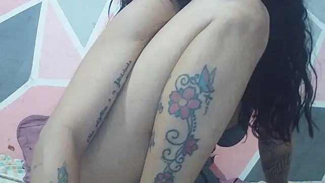 thasmyni Live XXX Chat