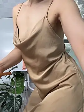Nana-19's Live XXX Chat