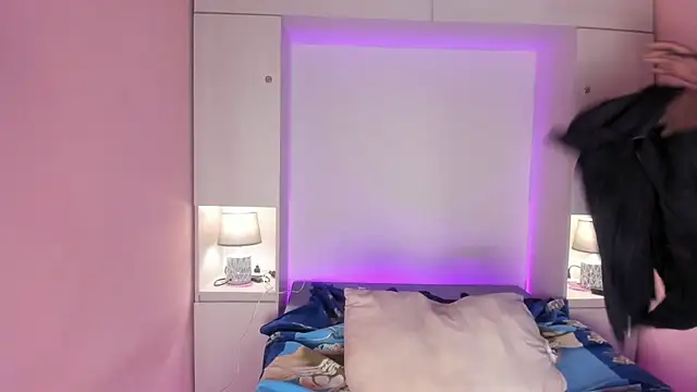 TaylorBloom's Live XXX Chat