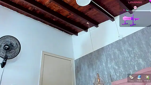 naomidibello Live XXX-chat