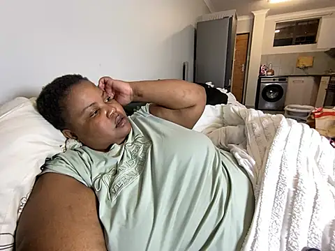 MissLola27's Live XXX Chat