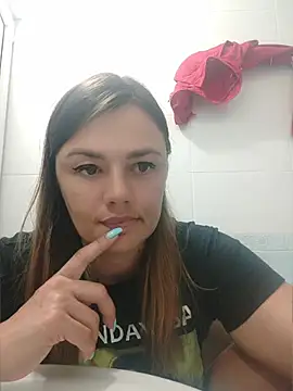 Онлайн чат XXX KrissSexi