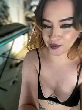 Chat +18 de NikkiNix ao vivo
