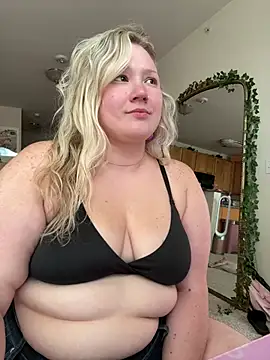 PiggyRose XXX чат на живо