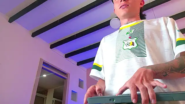 Nascary_Fox 现场XXX聊天