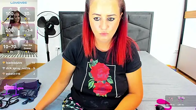 BustyKatee – webcam-show