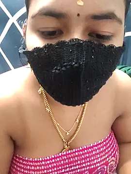 Chat XXX en directo de Tamil_Lotus