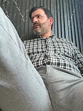 Hairy_Dad86 现场XXX聊天