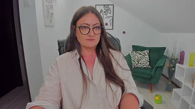 צ'אט XXX בשידור חי של MistressDarrah