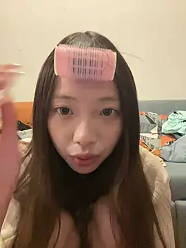 YY-1-1-1 Chat XXX live