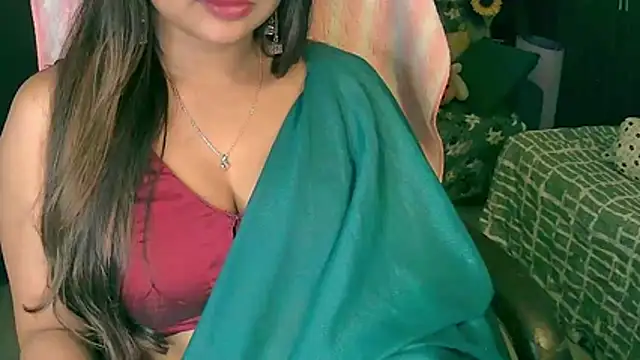 Cute-Tara 现场XXX聊天