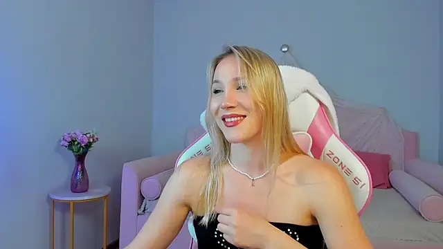 ElaraVoltage XXX чат на живо
