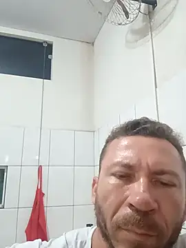 RobertoLuiz84 Chat XXX in diretta