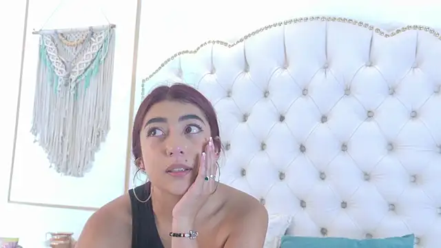 Chat XXX en directo de Sara_funy