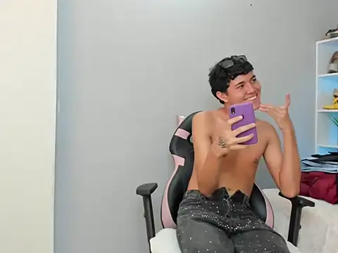andres_valle Adlı Modelin Canlı XXX Sohbeti