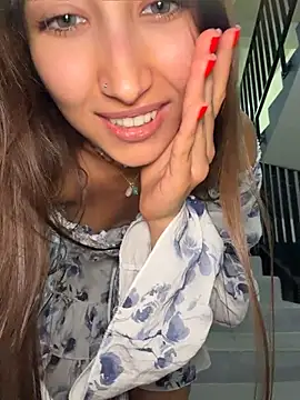 Chat +18 de ICrazyOneIRL ao vivo