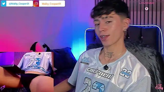 Maiky_Cooper01 élő XXX-chatje