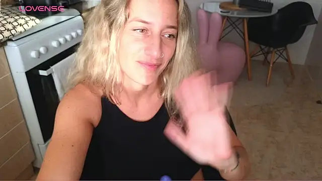 Lunamix Adlı Modelin Canlı XXX Sohbeti